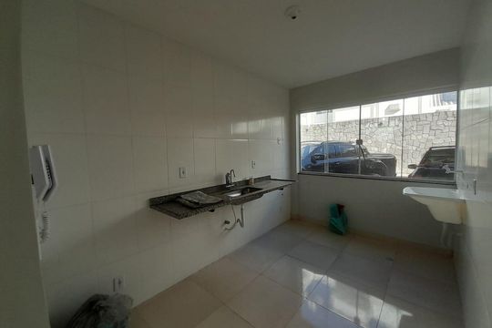 Cozinha de casa de condomínio à venda com 2 quartos, 70m² em Tanque, Rio de Janeiro