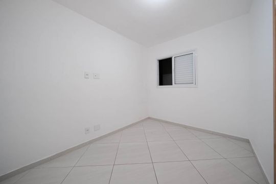 Quarto 2 de apartamento para alugar com 2 quartos, 40m² em Jardim Lisboa, São Paulo