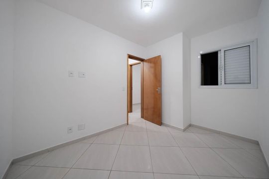 Quarto 1 de apartamento para alugar com 2 quartos, 40m² em Jardim Lisboa, São Paulo