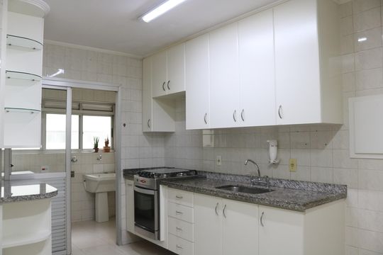Cozinha de apartamento para alugar com 4 quartos, 99m² em Lapa, São Paulo
