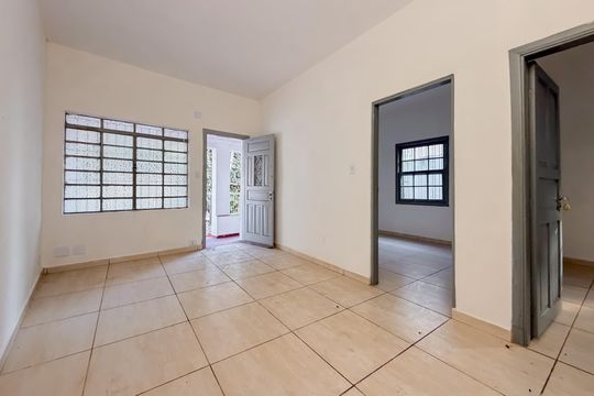 Sala de casa à venda com 2 quartos, 254m² em Jardim da Gloria, São Paulo