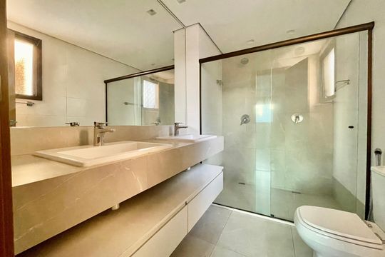 Banheiro de apartamento à venda com 4 quartos, 173m² em Vale do Sereno, Nova Lima
