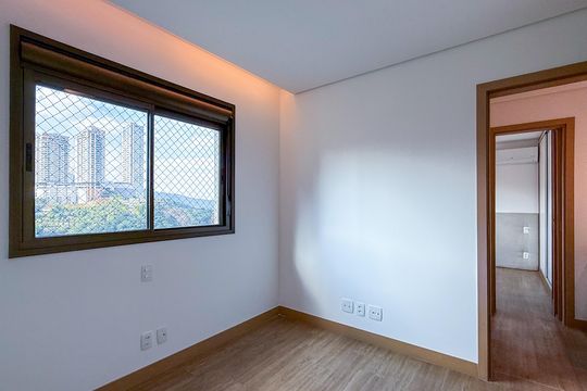 Quarto de apartamento à venda com 4 quartos, 173m² em Vale do Sereno, Nova Lima
