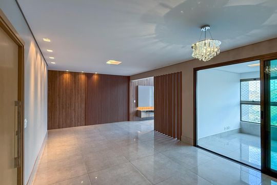 Apartamento à venda com 4 quartos, 173m² em Vale do Sereno, Nova Lima