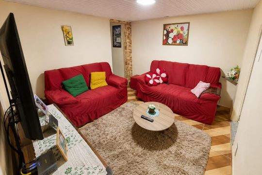 Sala de casa para alugar com 2 quartos, 75m² em Quitandinha, Petrópolis