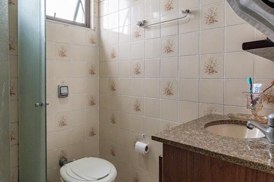 BAnheiro de apartamento à venda com 2 quartos, 61m² em Vila Moinho Velho, São Paulo