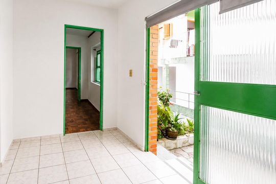 Cozinha de casa de condomínio para alugar com 3 quartos, 120m² em Jardim Sabará, Porto Alegre
