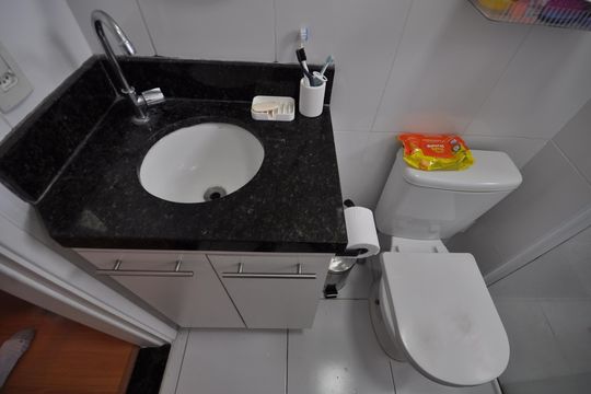 Banheiro de apartamento para alugar com 2 quartos, 44m² em Vila Constança, São Paulo