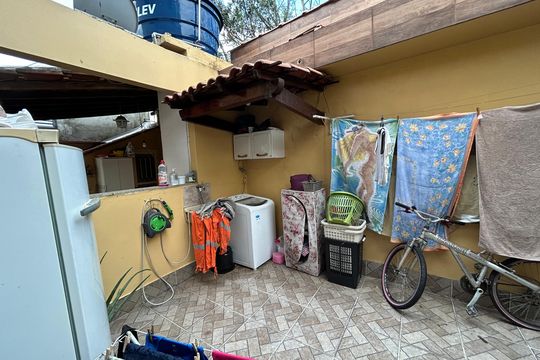 Área de Serviço de casa para alugar com 3 quartos, 120m² em Osvaldo Cruz, Rio de Janeiro