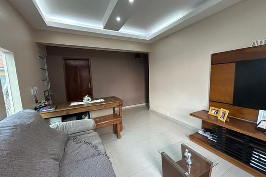 Sala de casa para alugar com 3 quartos, 120m² em Osvaldo Cruz, Rio de Janeiro