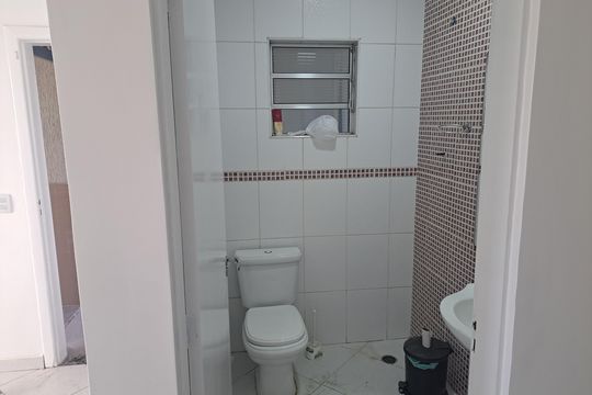 Banheiro de casa à venda com 3 quartos, 160m² em Conceição, Osasco