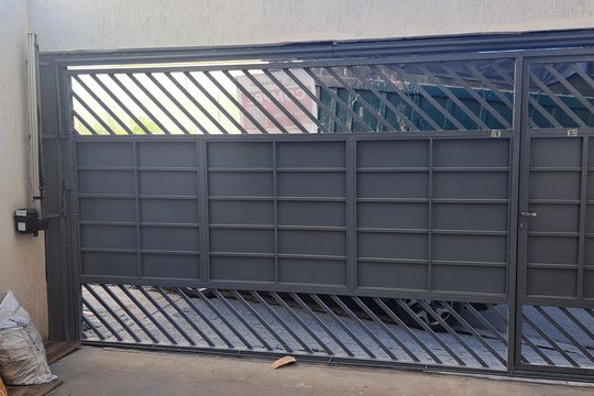 Área externa de casa à venda com 3 quartos, 160m² em Conceição, Osasco