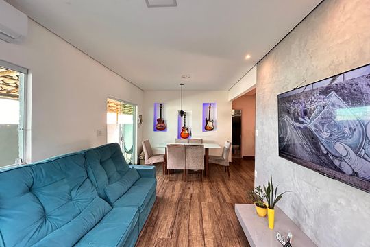 Casa à venda com 3 quartos, 85m² em Arvoredo Ii, Contagem