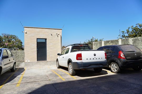 Garagem  de apartamento para alugar com 2 quartos, 55m² em Santa Cruz, Belo Horizonte