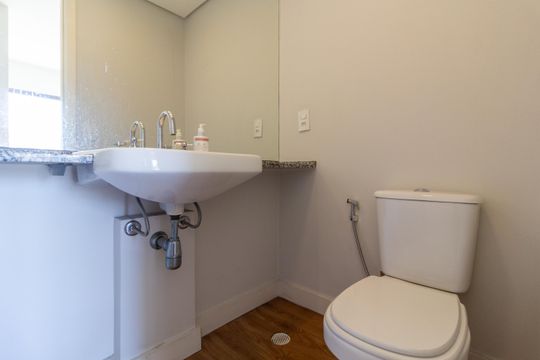 Lavabo de apartamento para alugar com 1 quarto, 57m² em Perdizes, São Paulo