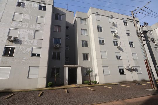 Fachada do bloco de apartamento à venda com 2 quartos, 48m² em Olaria, Canoas
