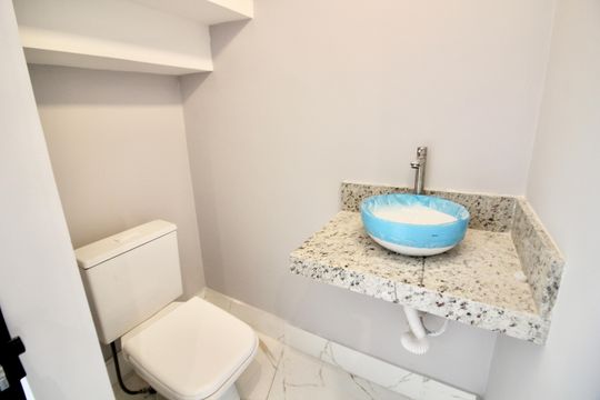 Banheiro 1 de casa à venda com 3 quartos, 120m² em Jardim Santa Maria, São Paulo