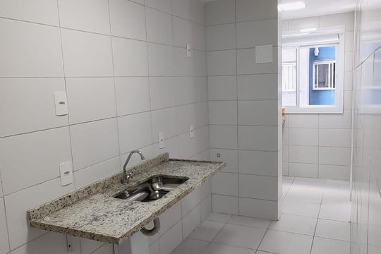 Cozinha de apartamento para alugar com 3 quartos, 75m² em Mutondo, São Gonçalo