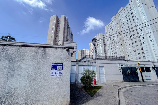 Fachada com Plaquinha de apartamento para alugar com 3 quartos, 64m² em Penha de França, São Paulo