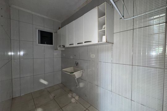 Área de Serviço de casa para alugar com 2 quartos, 1109m² em Santa Maria, Osasco