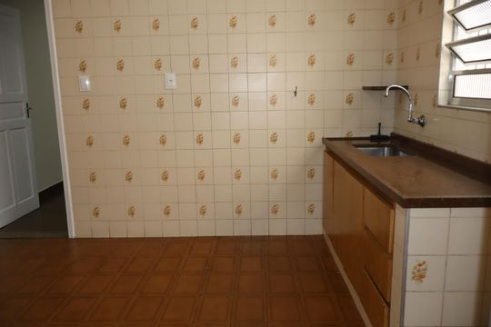 Cozinha de casa para alugar com 1 quarto, 50m² em Vila Ema, São Paulo