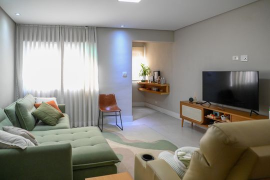 Sala de casa de condomínio à venda com 3 quartos, 186m² em Bosque da Saúde, São Paulo