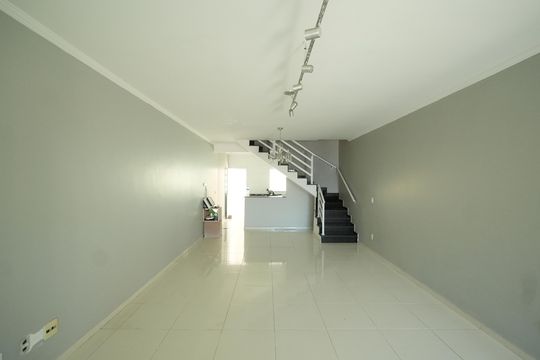 Sala de casa para alugar com 3 quartos, 137m² em Vila Apiai, Santo André