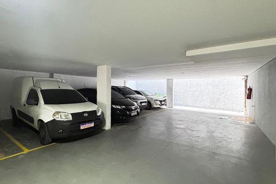 Garagem de apartamento para alugar com 2 quartos, 120m² em Vila Nossa Senhora das Vitorias, Mauá