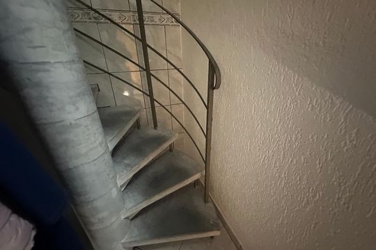 Escada de casa à venda com 2 quartos, 150m² em Parque Viana, Barueri