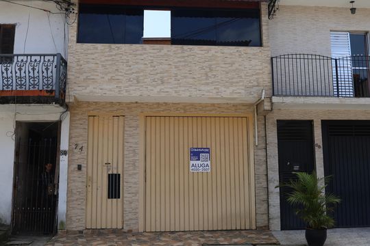 Fachada de casa à venda com 3 quartos, 150m² em Parque Viana, Barueri