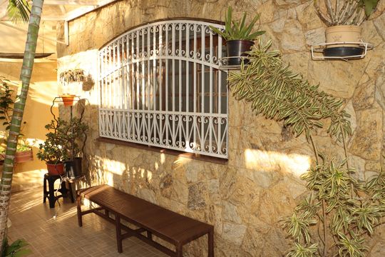 Casa à venda com 4 quartos, 220m² em Jardim Nove de Julho, São Paulo