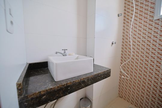 Banheiro de apartamento para alugar com 2 quartos, 40m² em Jardim Arize, São Paulo