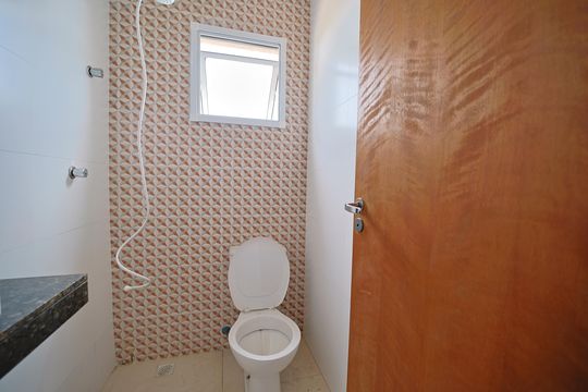 Banheiro de apartamento para alugar com 2 quartos, 40m² em Jardim Arize, São Paulo
