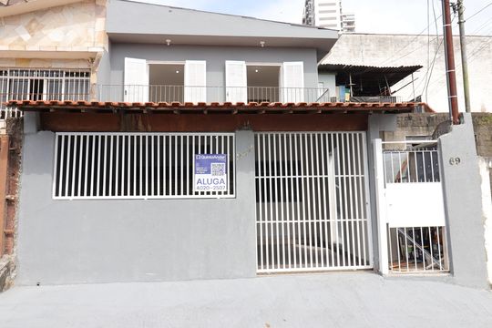 Fachada de kitnet/studio para alugar com 1 quarto, 40m² em Jardim Maraba, São Paulo