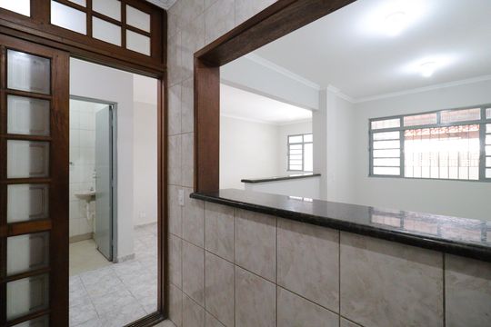 Cozinha de kitnet/studio para alugar com 1 quarto, 40m² em Jardim Maraba, São Paulo