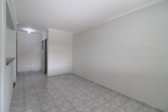 Sala de kitnet/studio para alugar com 1 quarto, 40m² em Jardim Maraba, São Paulo
