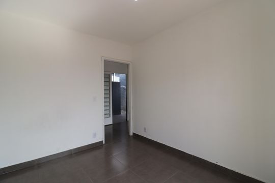 Quarto de kitnet/studio para alugar com 1 quarto, 36m² em Jardim Maraba, São Paulo