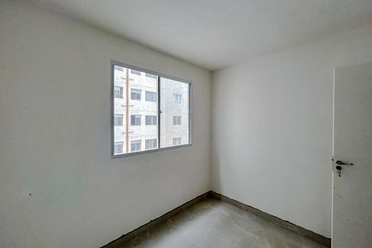 Quarto 2 de apartamento para alugar com 2 quartos, 43m² em Penha de França, São Paulo