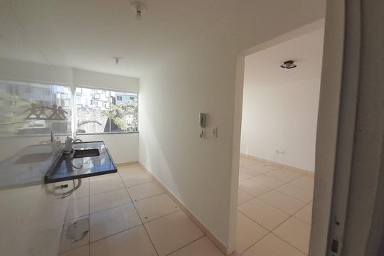 Cozinha de casa de condomínio à venda com 2 quartos, 70m² em Tanque, Rio de Janeiro