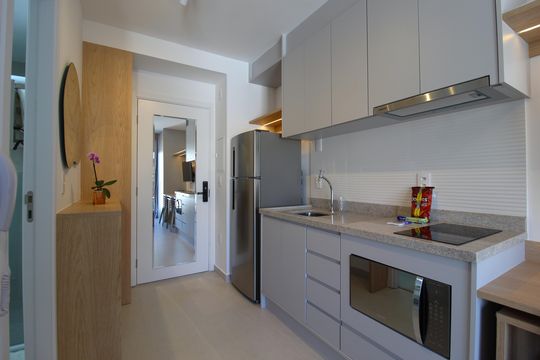 Cozinha de kitnet/studio para alugar com 1 quarto, 24m² em Vila Nova Conceição, São Paulo