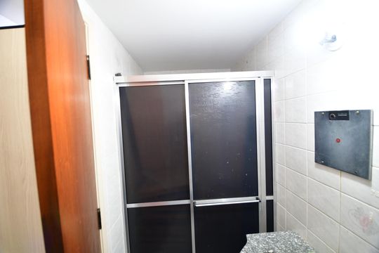 Banheiro de kitnet/studio à venda com 1 quarto, 52m² em Centro, Campinas