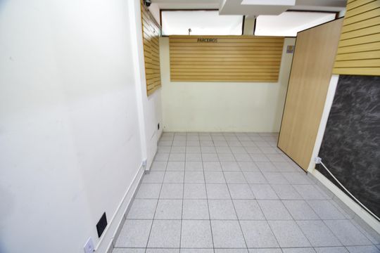 Sala de kitnet/studio à venda com 1 quarto, 52m² em Centro, Campinas