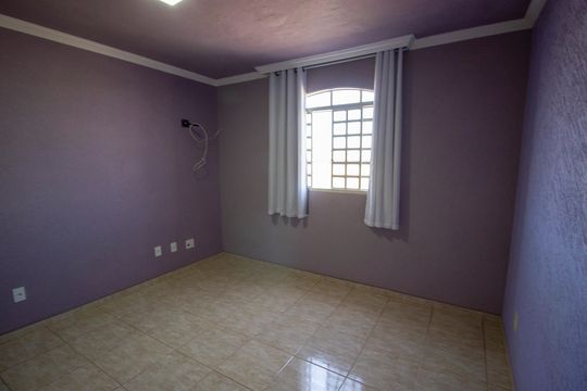 Casa para alugar com 3 quartos, 100m² em Santa Maria, Brasília