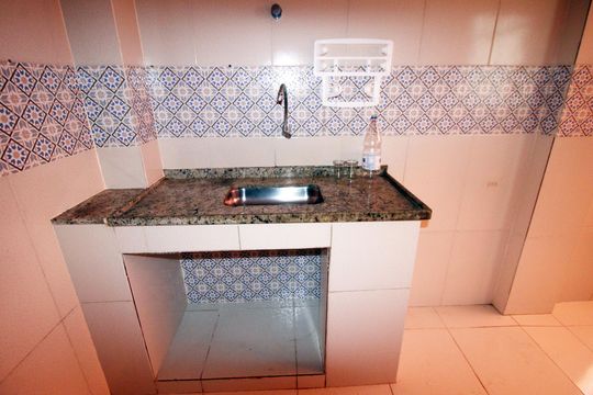 Cozinha de apartamento à venda com 2 quartos, 71m² em Olaria, Rio de Janeiro