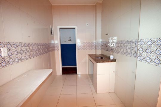 Cozinha de apartamento à venda com 2 quartos, 71m² em Olaria, Rio de Janeiro