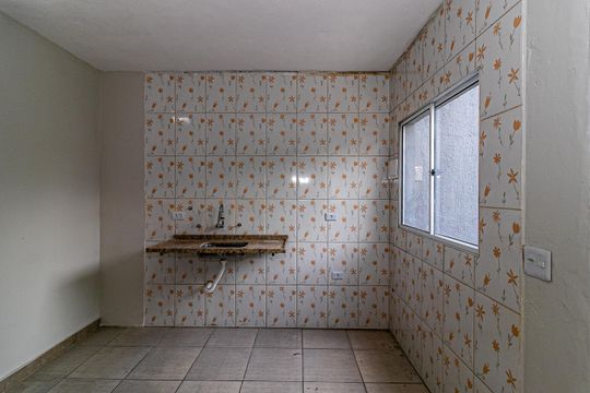 Cozinha de kitnet/studio para alugar com 1 quarto, 30m² em Jardim Maraba, São Paulo