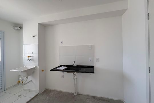 Sala/Cozinha de apartamento à venda com 2 quartos, 38m² em Jardim das Gracas, São Paulo