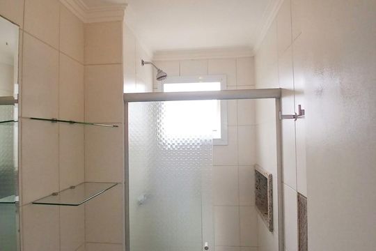 Banheiro de apartamento para alugar com 2 quartos, 53m² em Maranhão, São Paulo