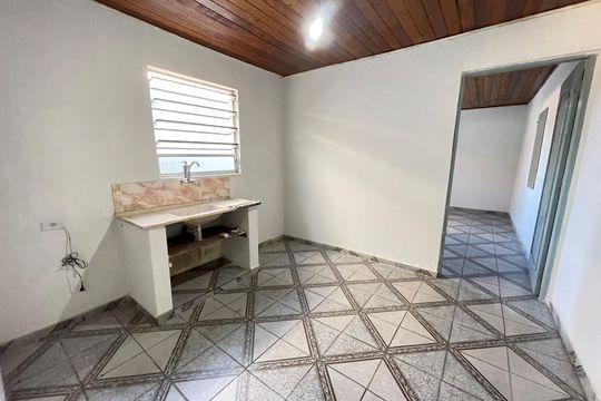 Casa para alugar com 1 quarto, 50m² em Raposo Tavares, São Paulo