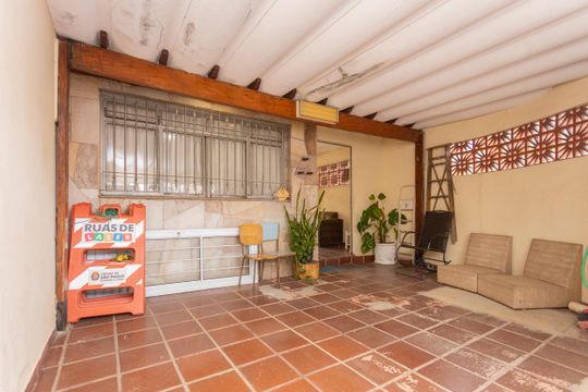 Garagem de casa à venda com 2 quartos, 123m² em Jardim Cidalia, São Paulo